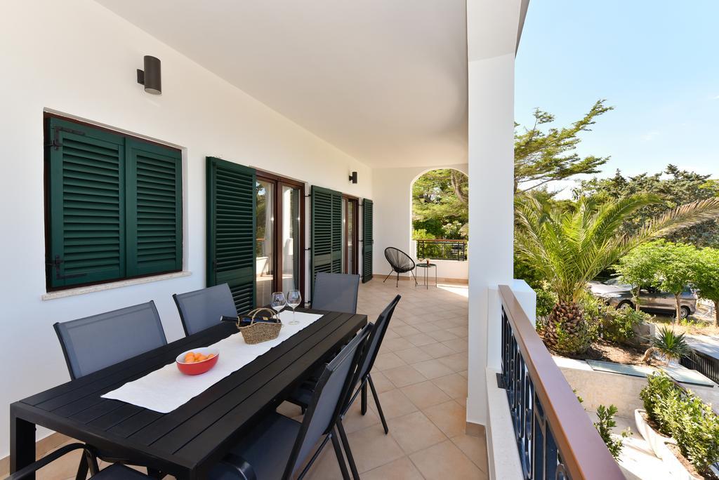 Mediterraneo Garden Apartments 佩特坎内 外观 照片