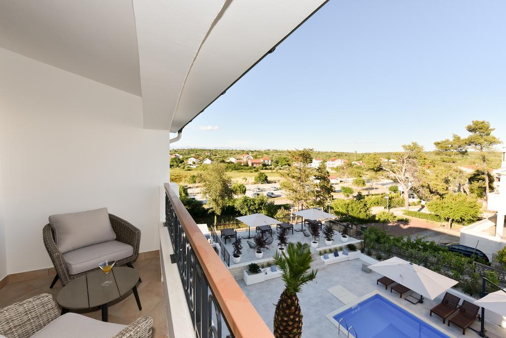 Mediterraneo Garden Apartments 佩特坎内 外观 照片