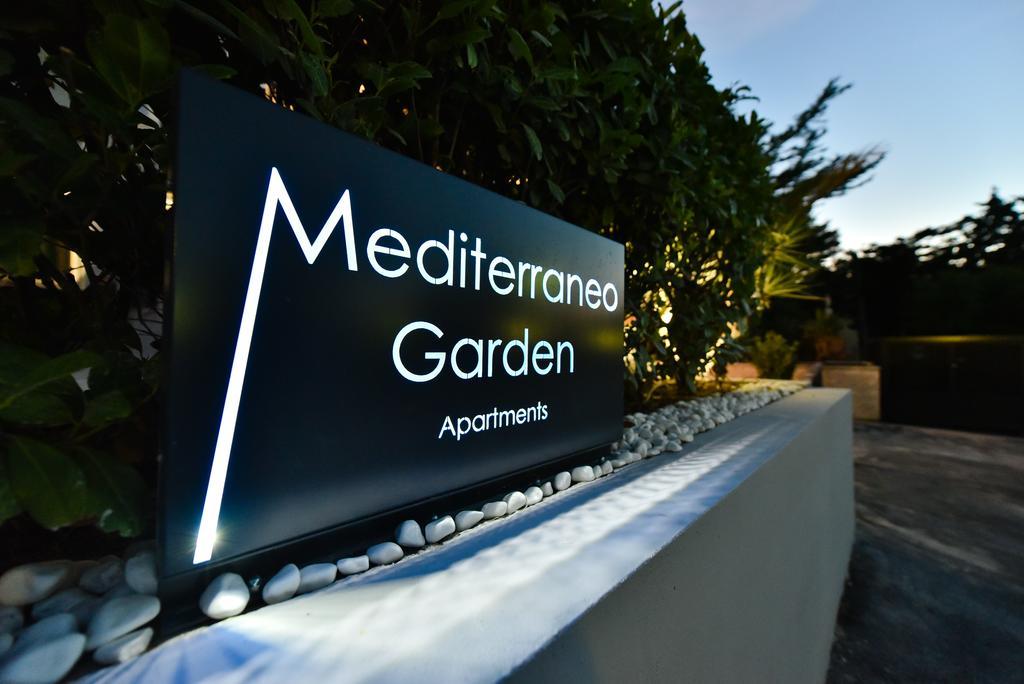 Mediterraneo Garden Apartments 佩特坎内 外观 照片